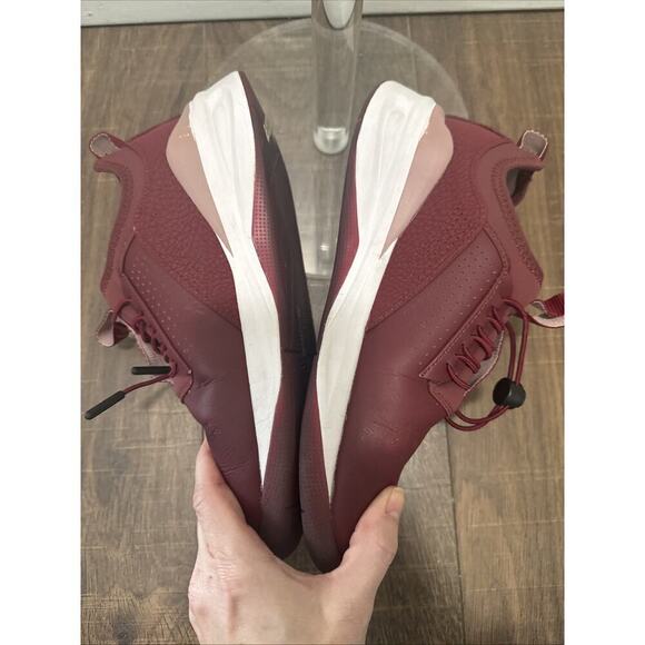 Clove Classic Royal Maroon Limited Edition Slip On Nursing Shoes Size 8 Women’s - Picture 5 of 6